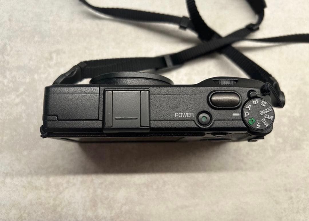 美品】RICOH GR DIGITAL IV 広角レンズ、革製のカバー付