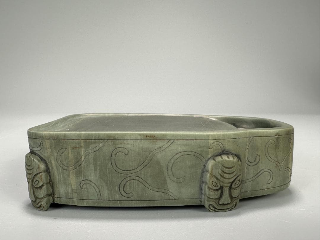 書道具　文房具　硯　緑端渓　旧蔵在銘　時代硯　唐木共箱