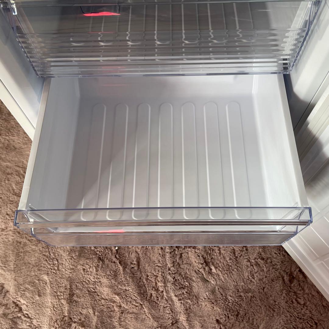 みーちゃん ✨冷蔵庫　シャープ　SJ-PD28J 2023年　ホワイト