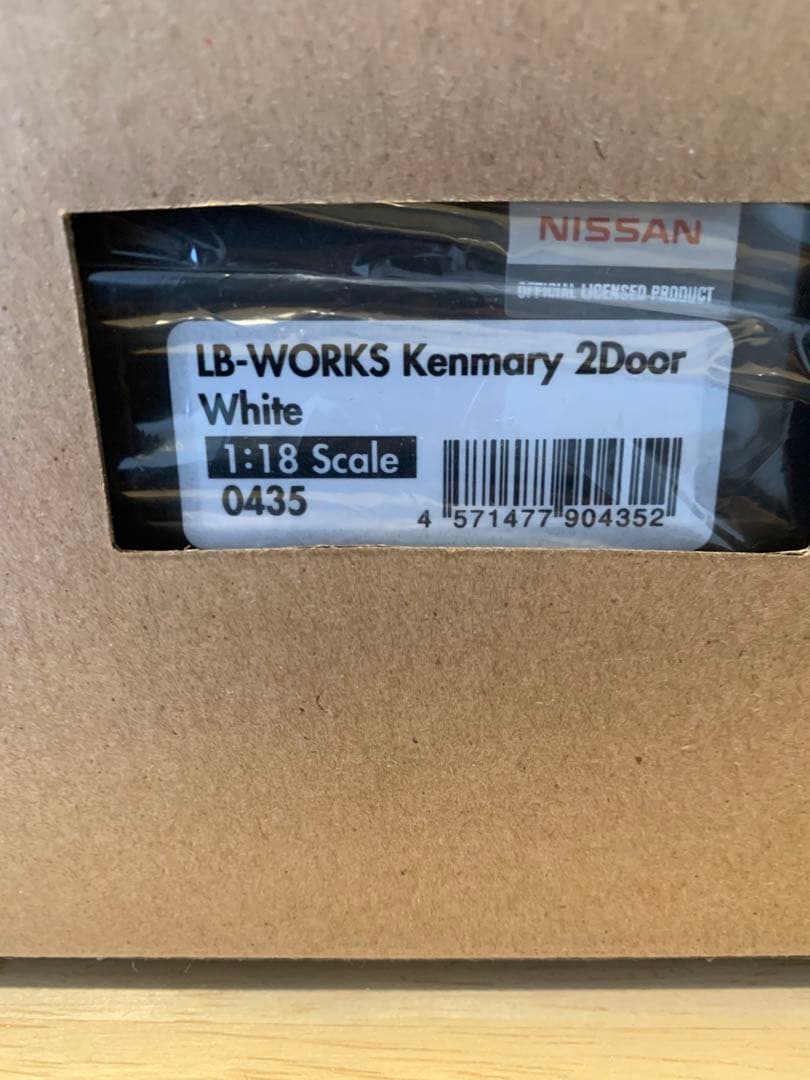 イグニッションモデル　1/18 LBWK ケンメリ ホワイト　0435