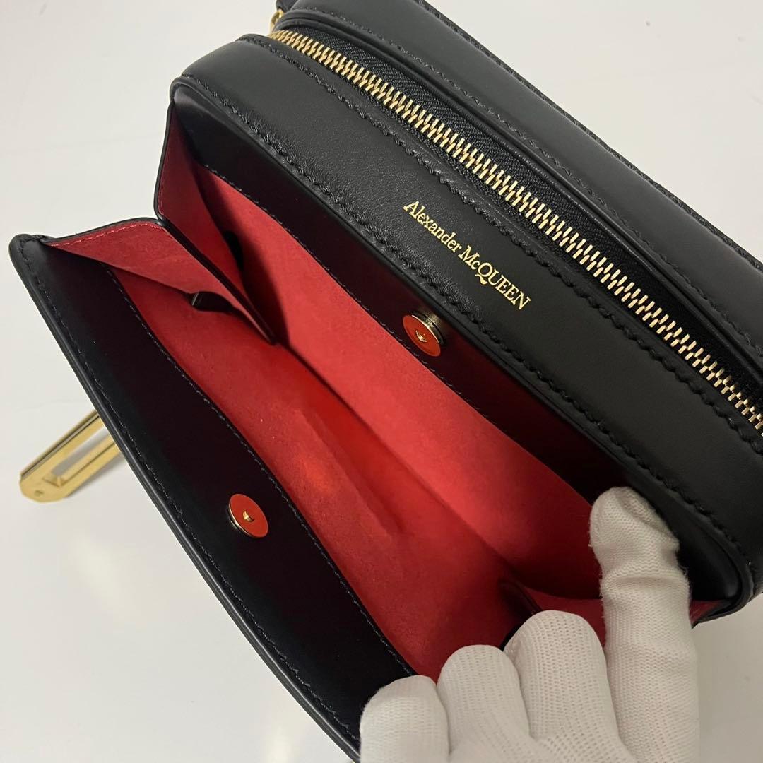 ✨未使用保管品✨　Alexander McQUEEN 　ショルダーバッグ　レザー