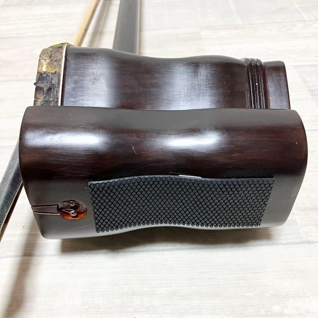 紅木　古月琴坊　蛇皮　本革　高級 二胡 中国 弦楽器 彫刻 民族楽器 付属品多数