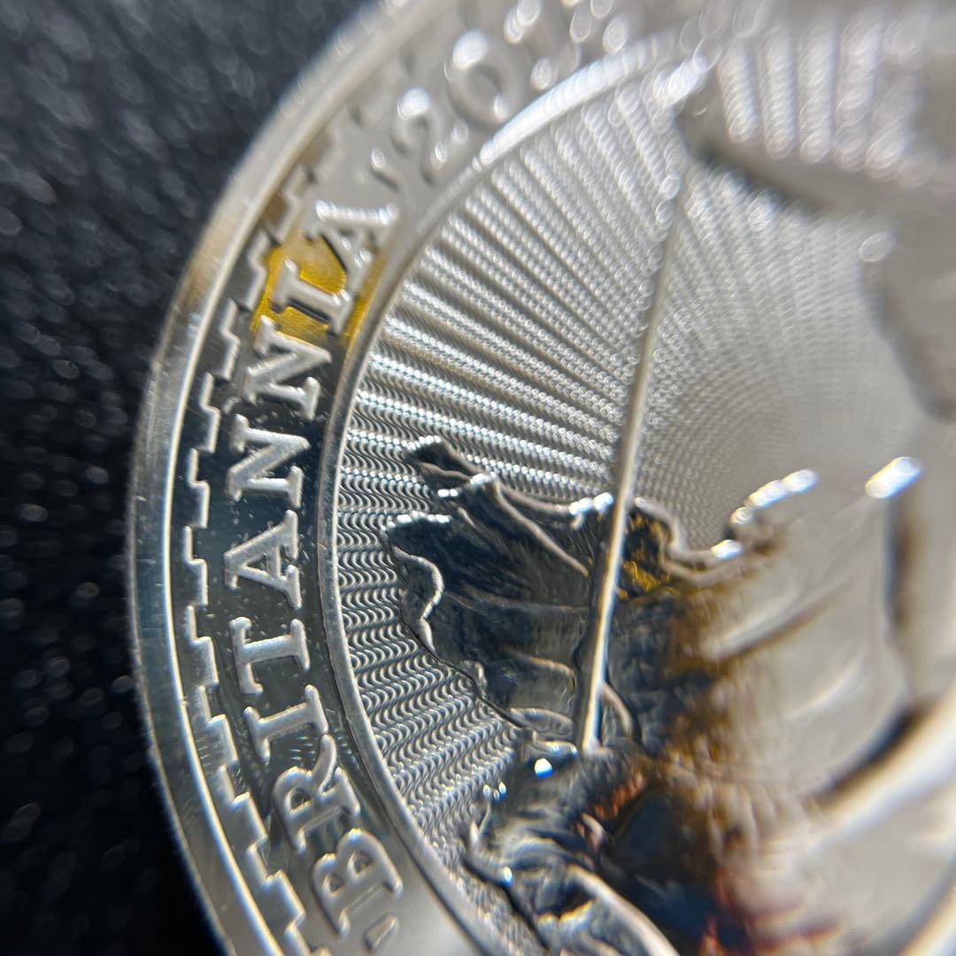 純銀】2018年エリザベス2世ブリタニア 2ポンド銀貨 英国