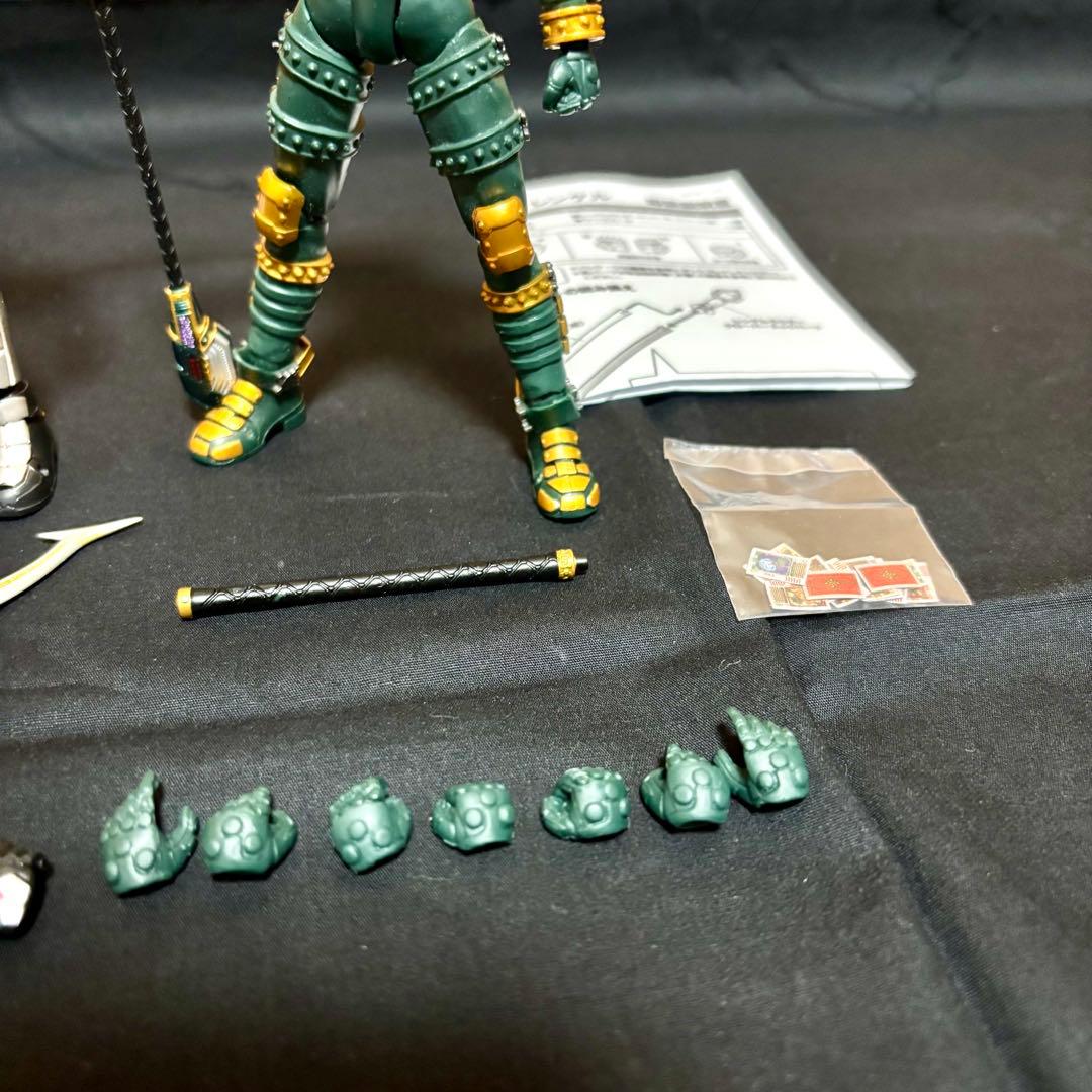 【説明必読】 S.H.Figuarts 仮面ライダーカリス 仮面ライダーレンゲル