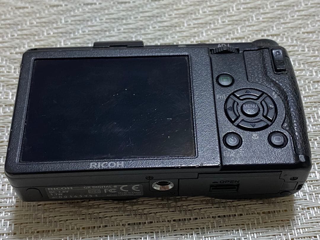 入手困難】RICOH GR DIGITAL III 黄色いリングキャップ付き - メルカリ