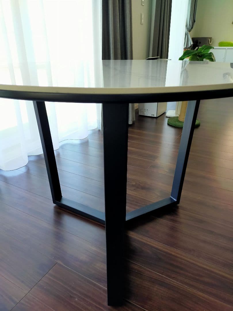 送料込(メルカリたのメル便)大理石風セラミック天板(円形)ラウンドテーブル