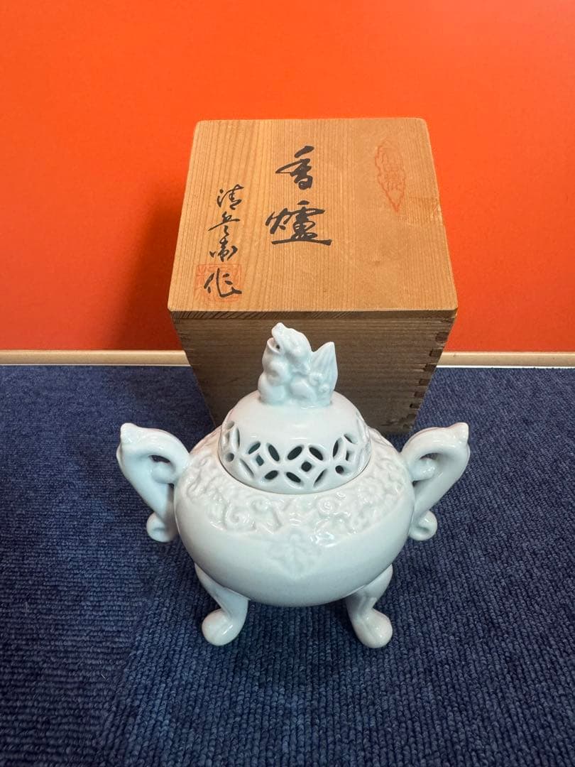 2005 有田焼 清兵衛 三足 獅子　白磁香炉　未使用 2005 有田焼 清兵衛 三足 獅子 白磁香炉 未使用 - メルカリ