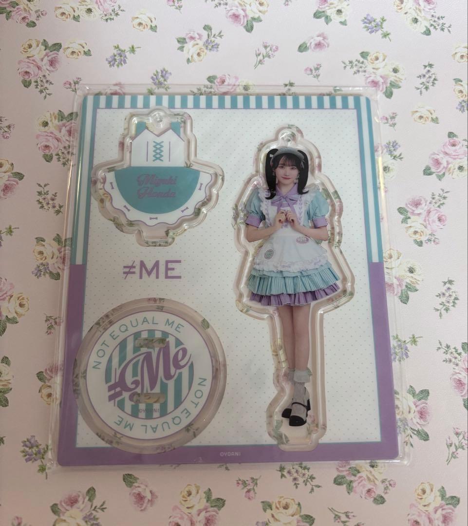 ≠ME ノイミー 本田珠由記 ダイナー衣装 アクリルスタンド - メルカリ