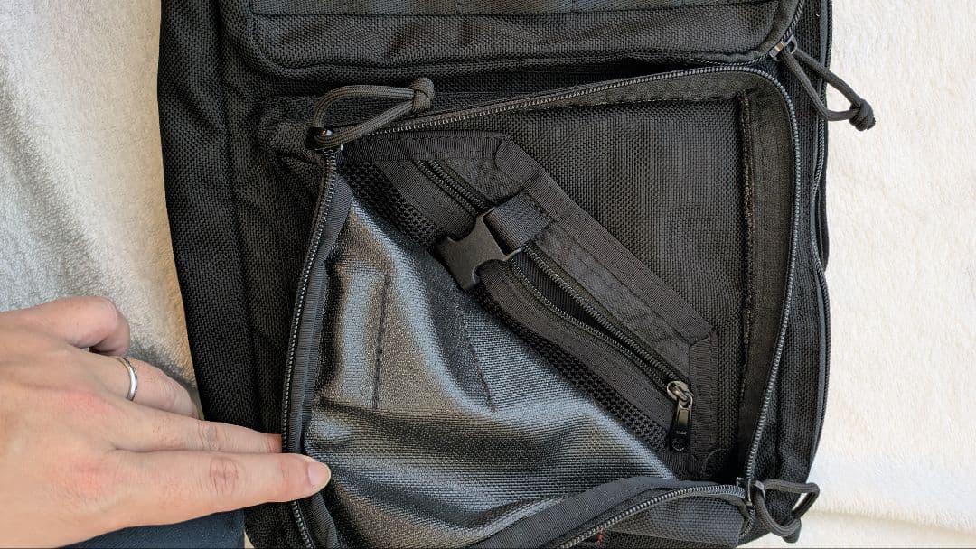 【米国製】BRIEFING Mobile Trinity Liner【美品】