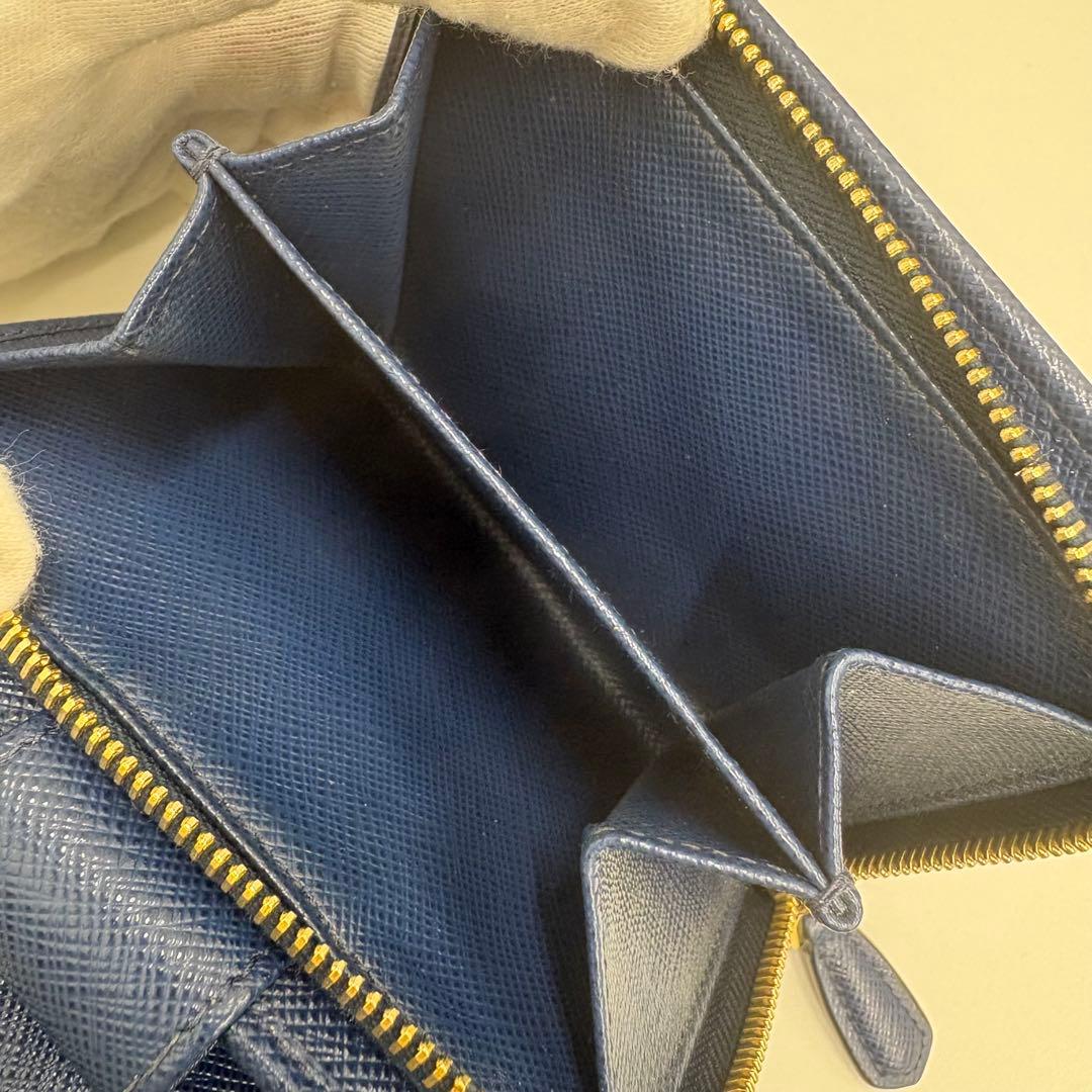 PRADA ネイビー 二つ折り財布　サフィアーノ