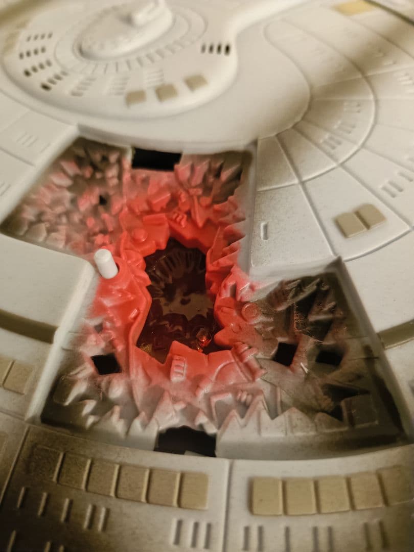 スタートレック　エンタープライズ NCC-1701-Ｄ 型艦 バトルダメージ版