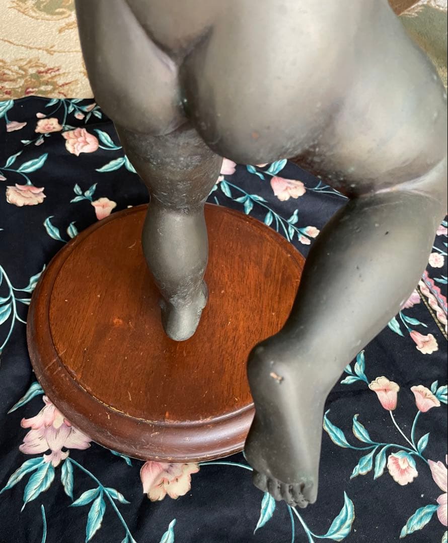 ブロンズ製 天使像 木製台座付き 高さ約65cm