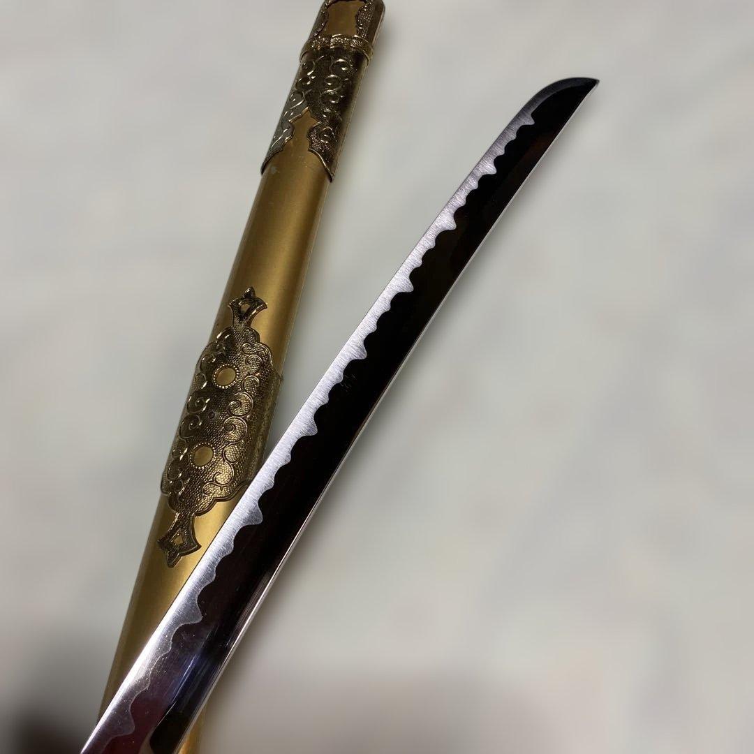 豪華版模造刀(刀袋付) 太刀造り 金茶柄 太刀型金鍔
