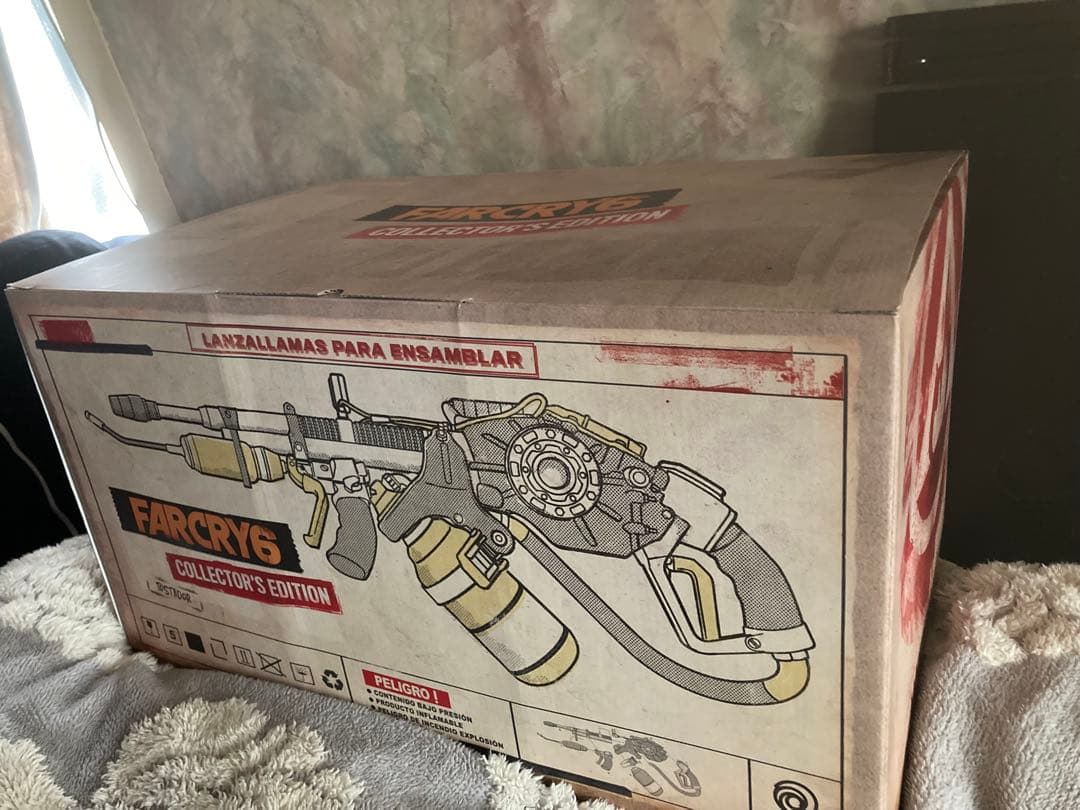 ファークライ6 原寸大レプリカ火炎放射器 ファークライ6 原寸大レプリカ火炎放射器