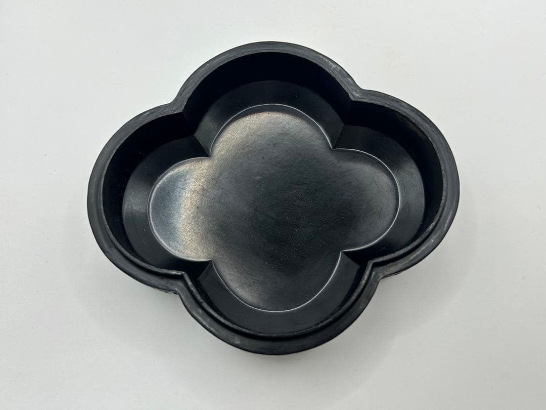 中国　堆黒　牡丹紋菱型蓋紋　送料込み0823