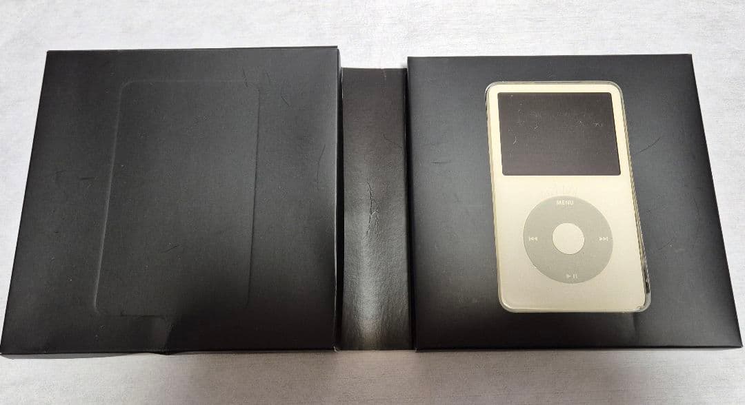 iPod classic 第5世代 30GB 本体＋箱 動作確認済 外装傷あり - メルカリ