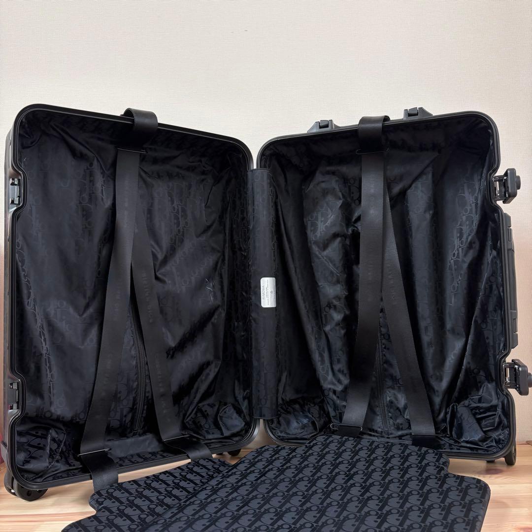 リモワ トパーズチタニウム（2輪）機内持ち込み35L