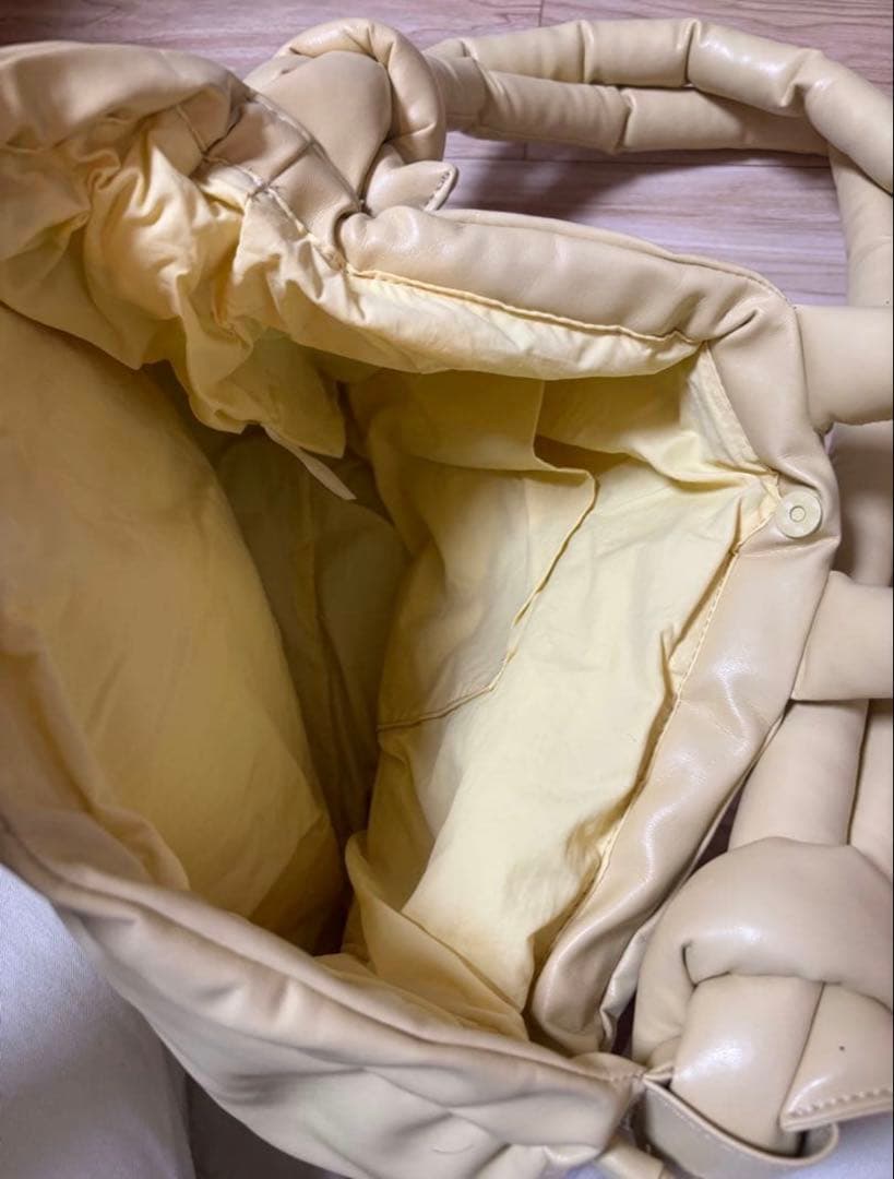 OLEND バターイエロー ショルダーバッグ