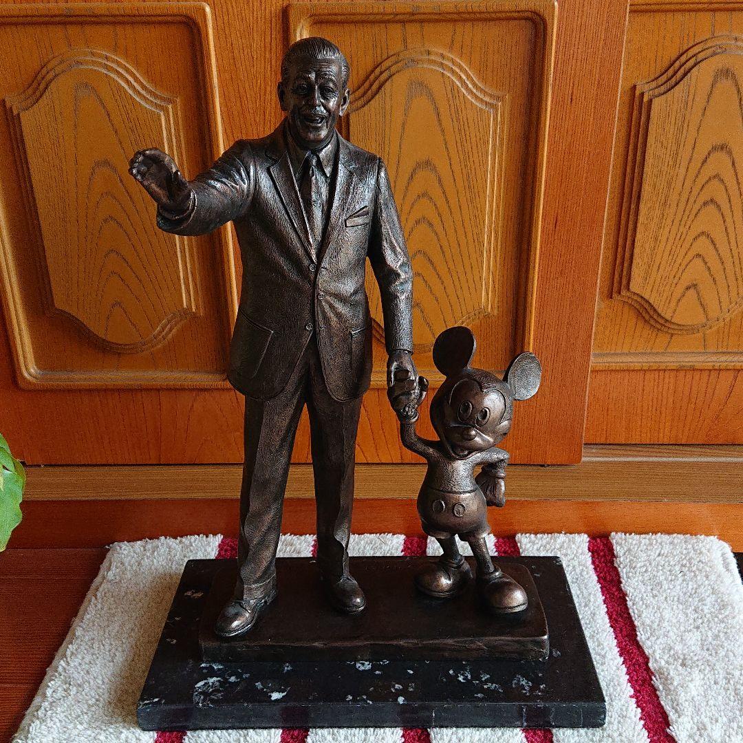 ウォルト・ディズニー氏 & ミッキーマウス【パートナーズ像】