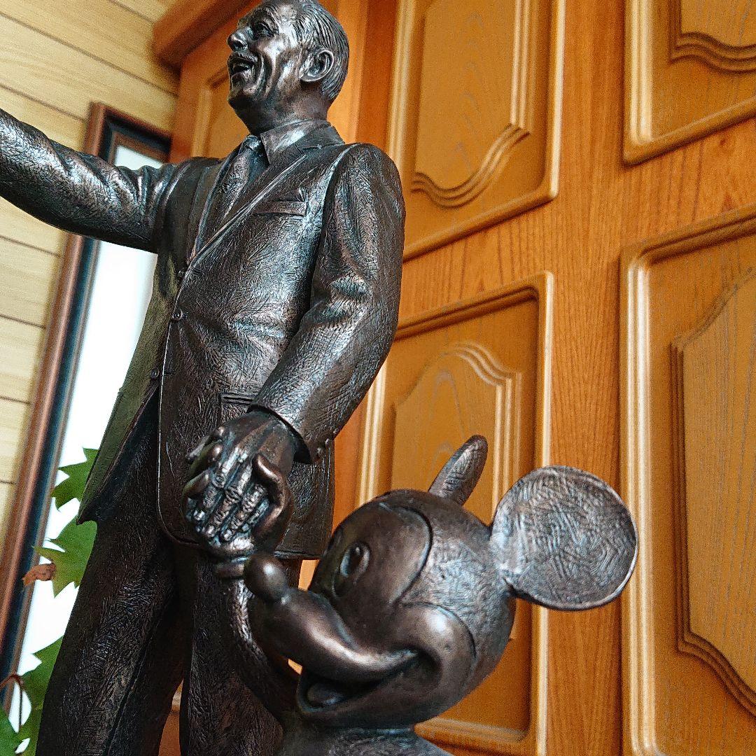 ウォルト・ディズニー氏 & ミッキーマウス【パートナーズ像】