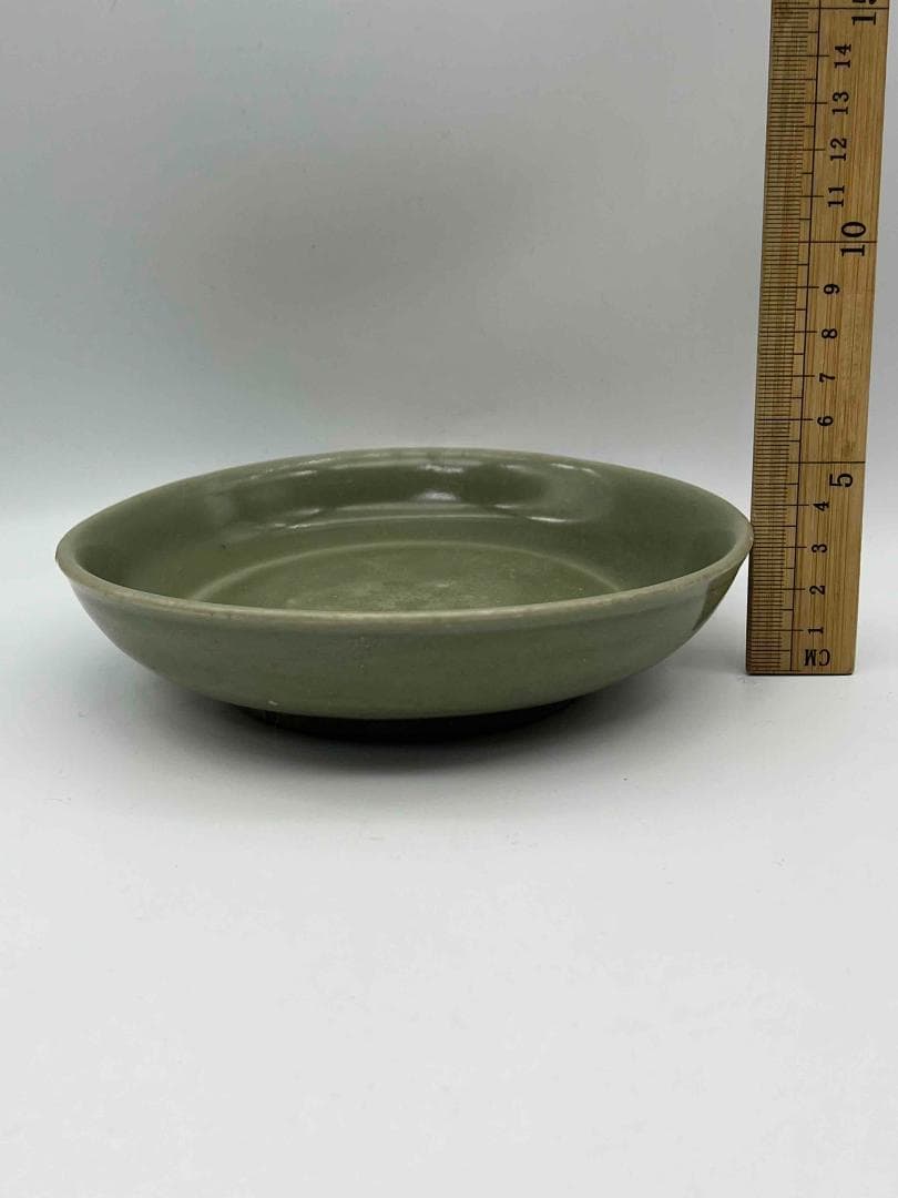 元時代 青磁 龍泉窯刻牡丹花盤 青磁皿 唐物 古賞物 時代物(E-84