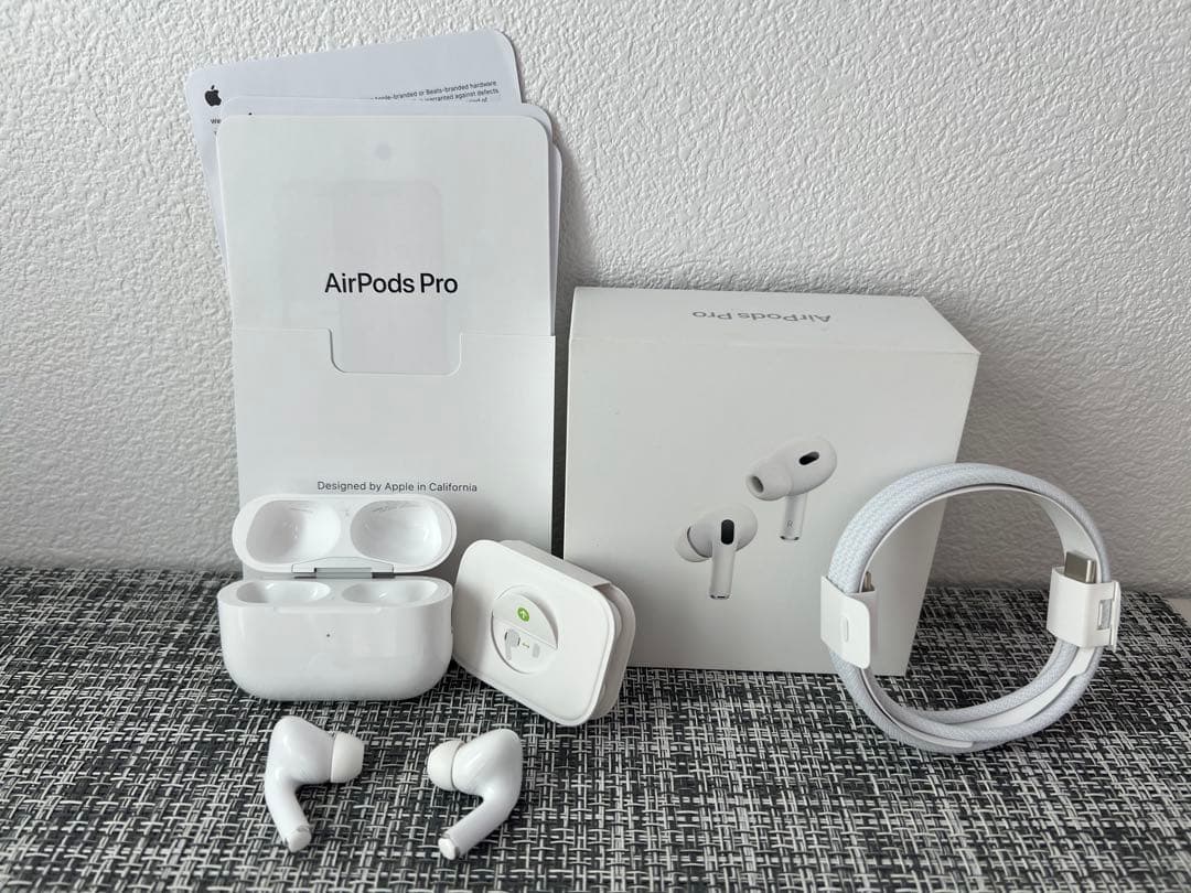 【早い者勝ち】AirPods Pro 2 本体、両耳、未使用充電ケーブルもセット Apple 「訳あり品-外装箱傷あり」新品 AirPods Pro 第2世代 USB-C