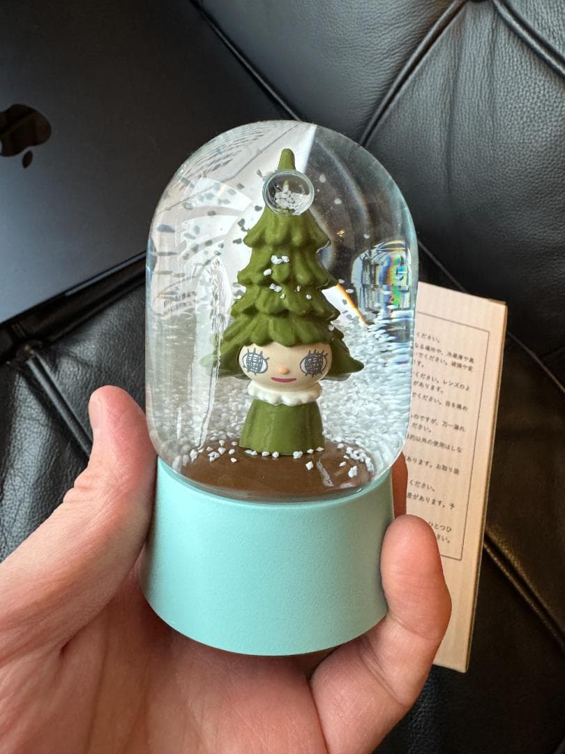 奈良美智 スノードーム 森の子 青森県立美術館