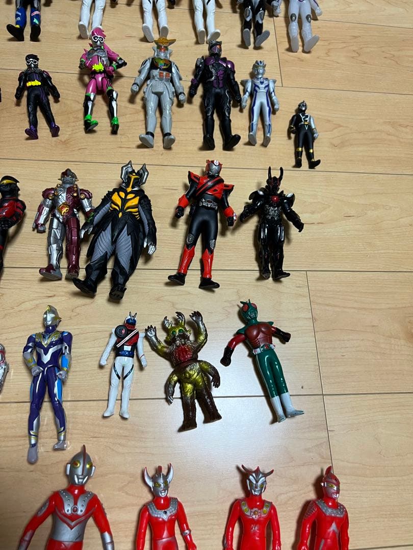 ウルトラマンソフビ、ガメラ、キングギドラ、バルタン星人カネゴン（レトロ）1989