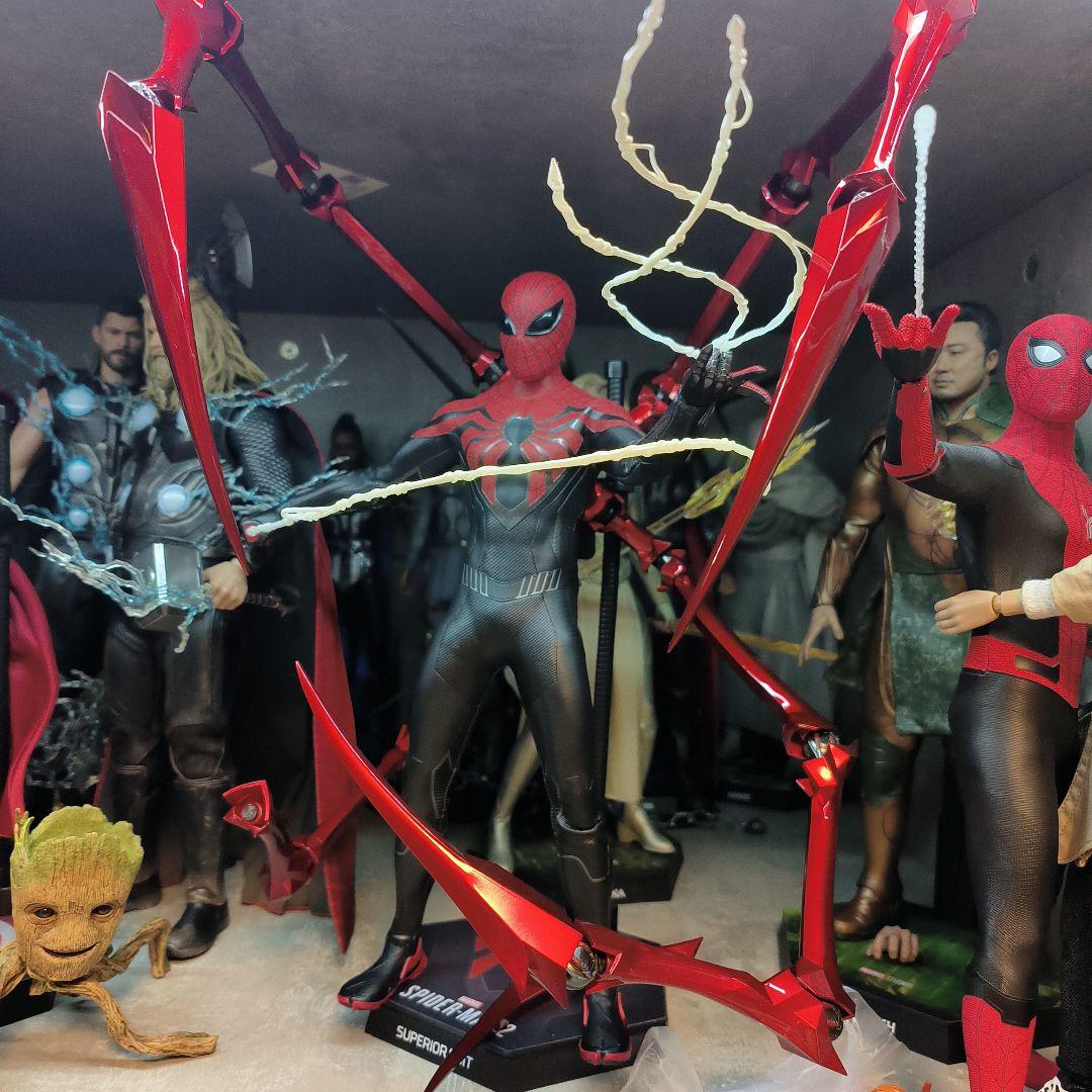 ホットトイズSpider man スパイダーマン スーペリア・スーツ VGM61