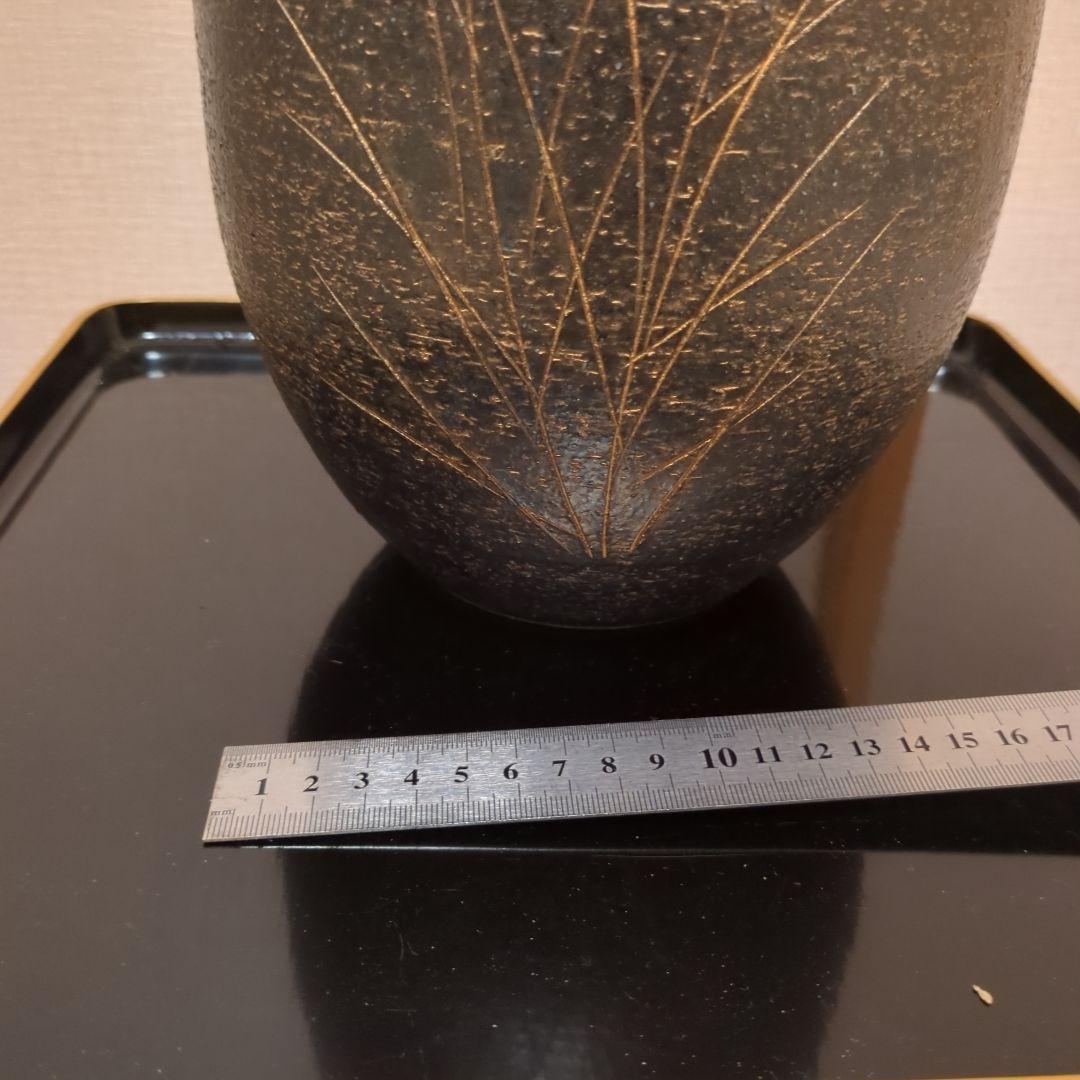 お正月　黒　陶器花瓶