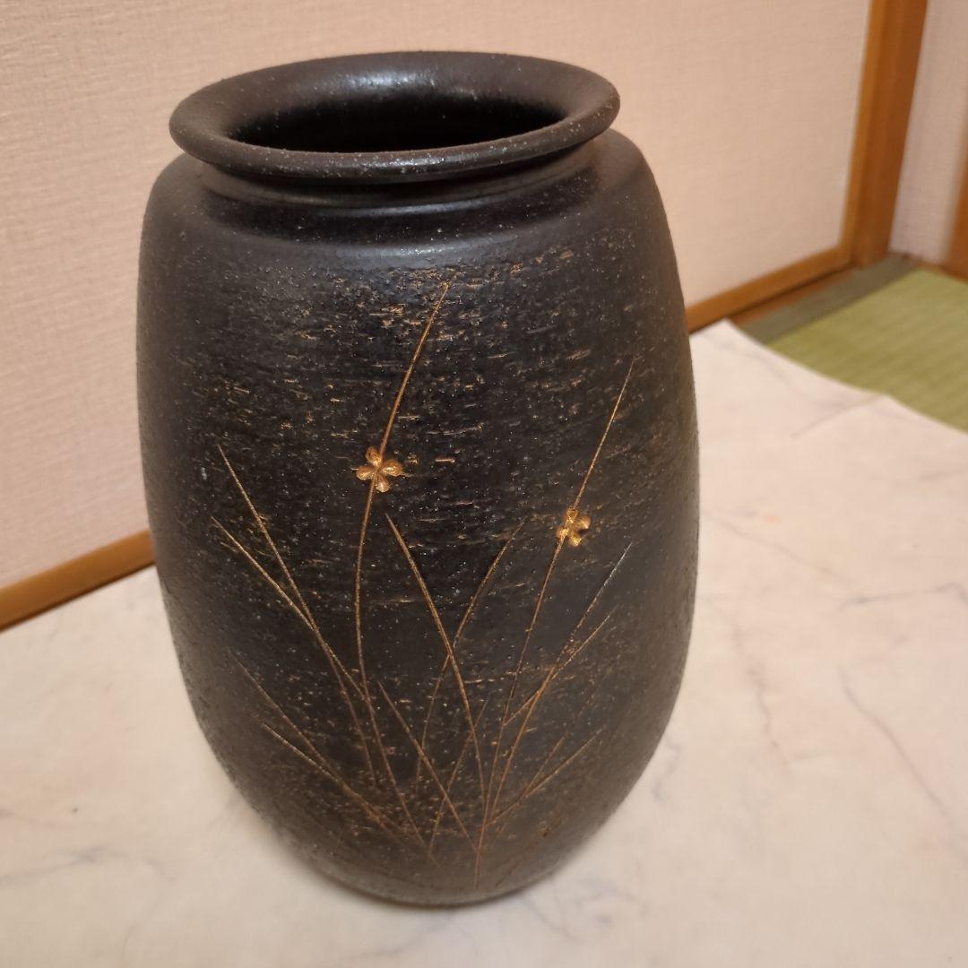 お正月　黒　陶器花瓶