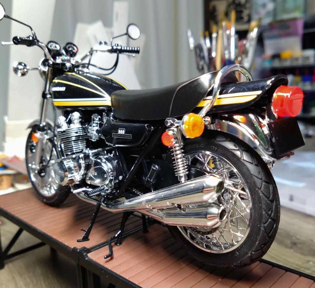 アオシマ 1／12 バイク　Z1 カワサキ（Kawasaki）900 完成品