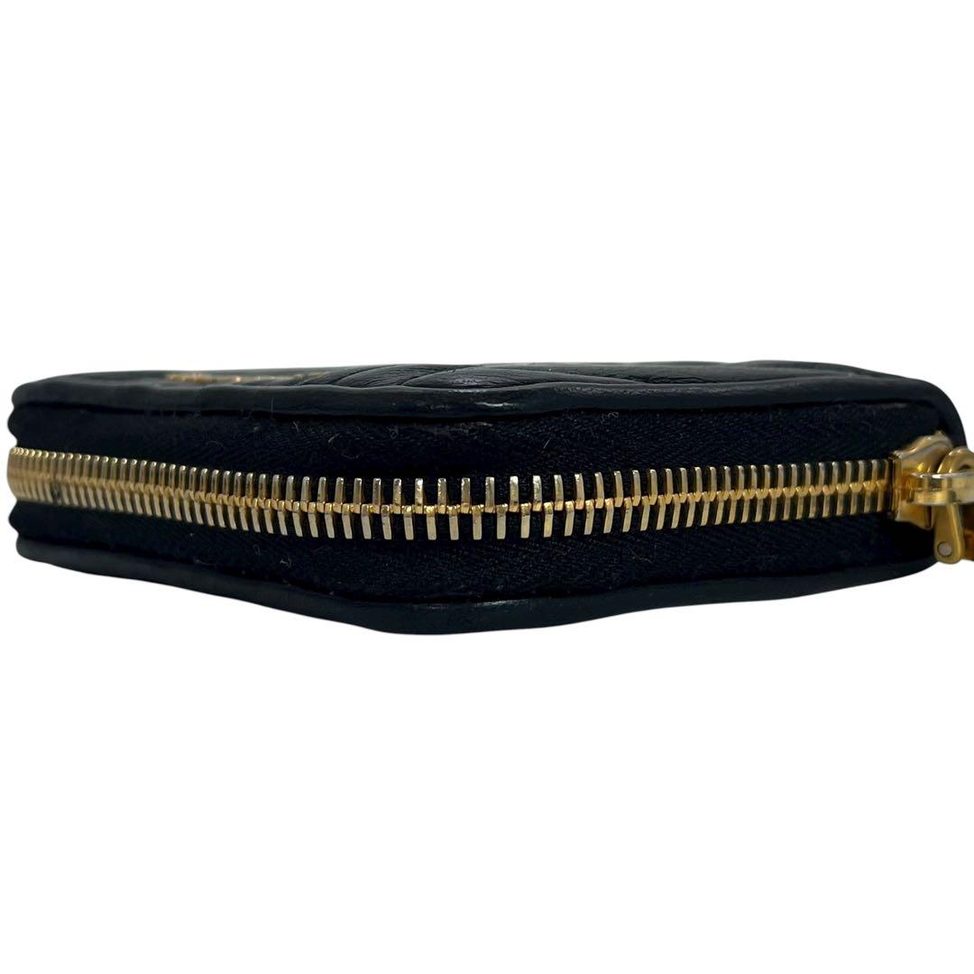 希少✨ミュウミュウ ケース ファスナー マトラッセ ロゴ金具 ブラック