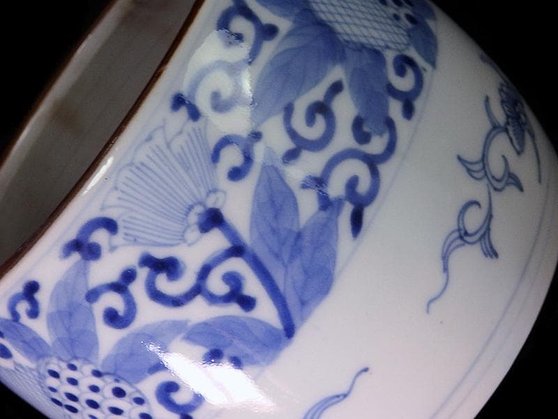 古伊万里　染付　花に唐草の図　火入れ　E613AS-fbqh