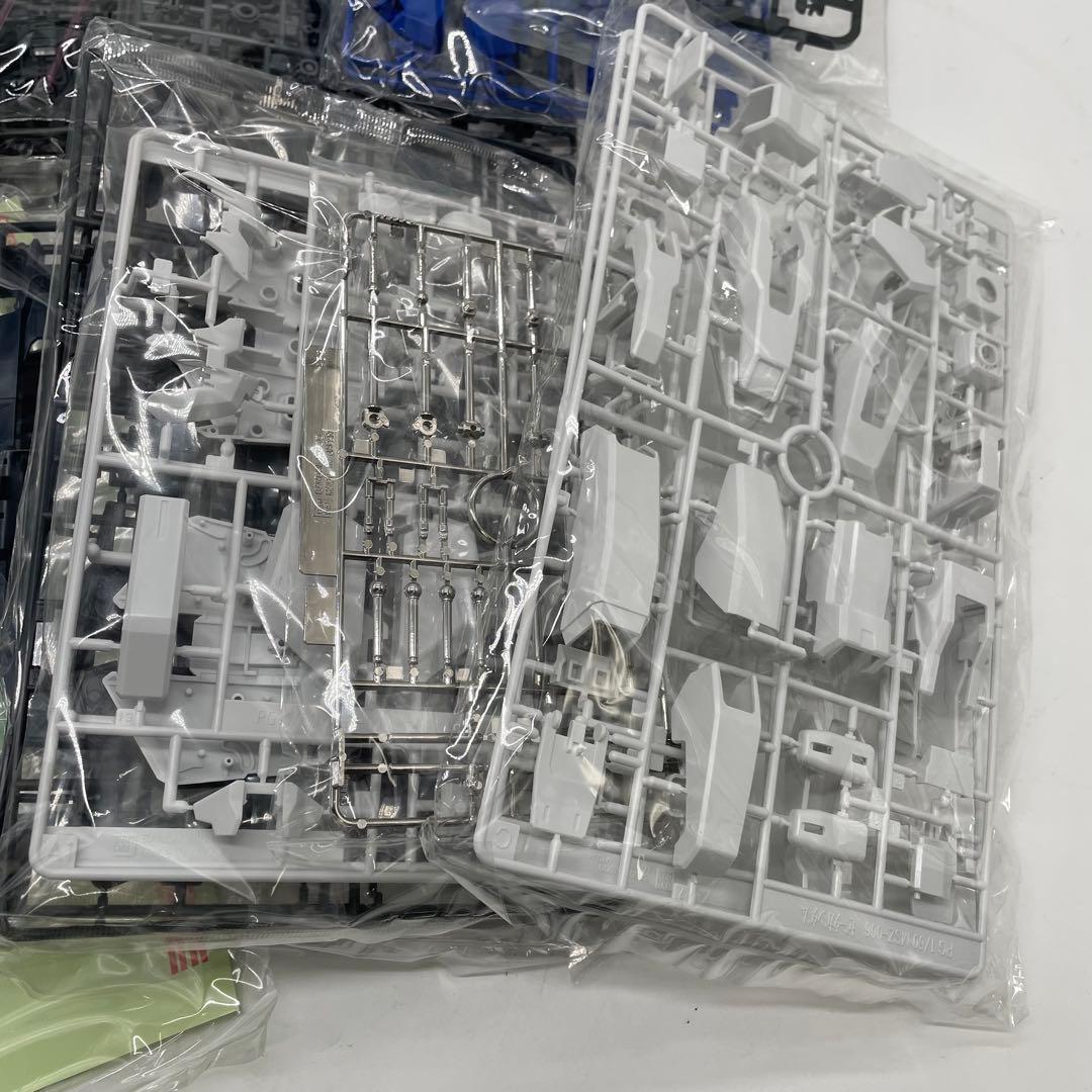 新品未使用 バンダイ プラモデル PG 1/60 MSZ-006 Z ガンダム