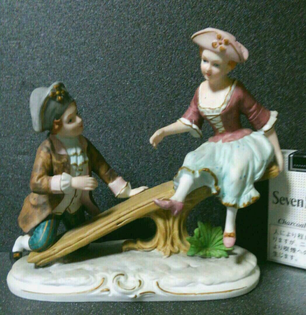 陶磁器製 アンティーク 男女像 置物 オブジェ