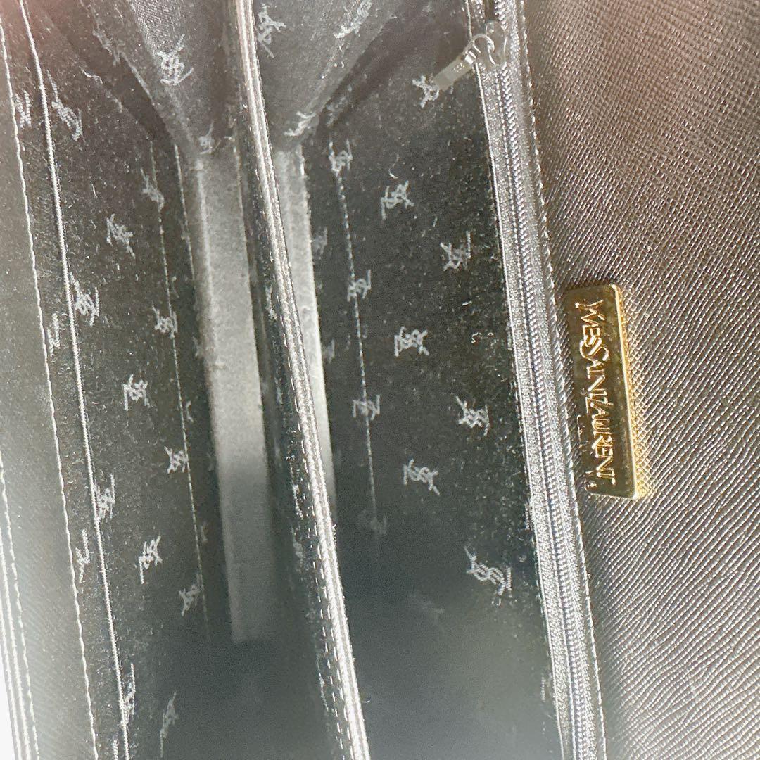 イヴサンローラン　ブラック　レザー　カサンドラロゴ　ワンショルダーバッグ　黒