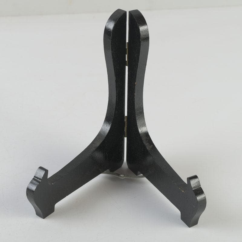 九谷焼　九谷美陶園造　色絵　龍文盤　飾皿　皿立付　共箱　V　8631