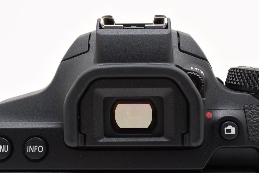 ☘️大容量カメラバッグ付き☘️Canon kiss x10 望遠ダブルレンズ