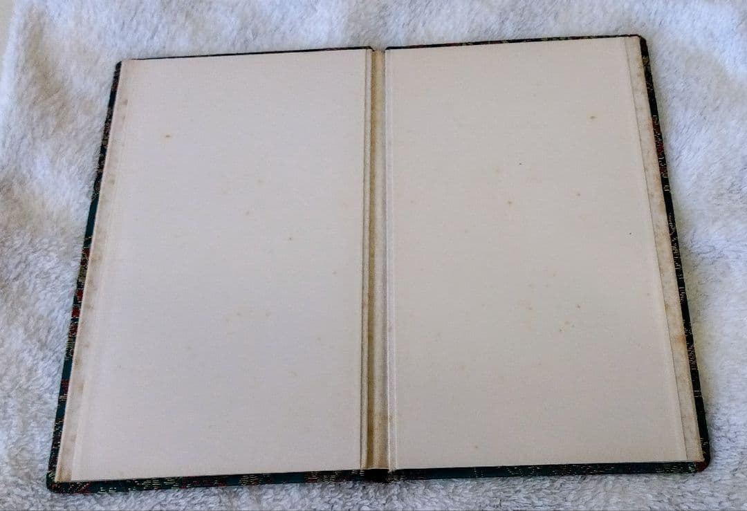 希少品】未使用 中国切手 アルバム/金魚、鶴、パンダ、胡蝶、サル