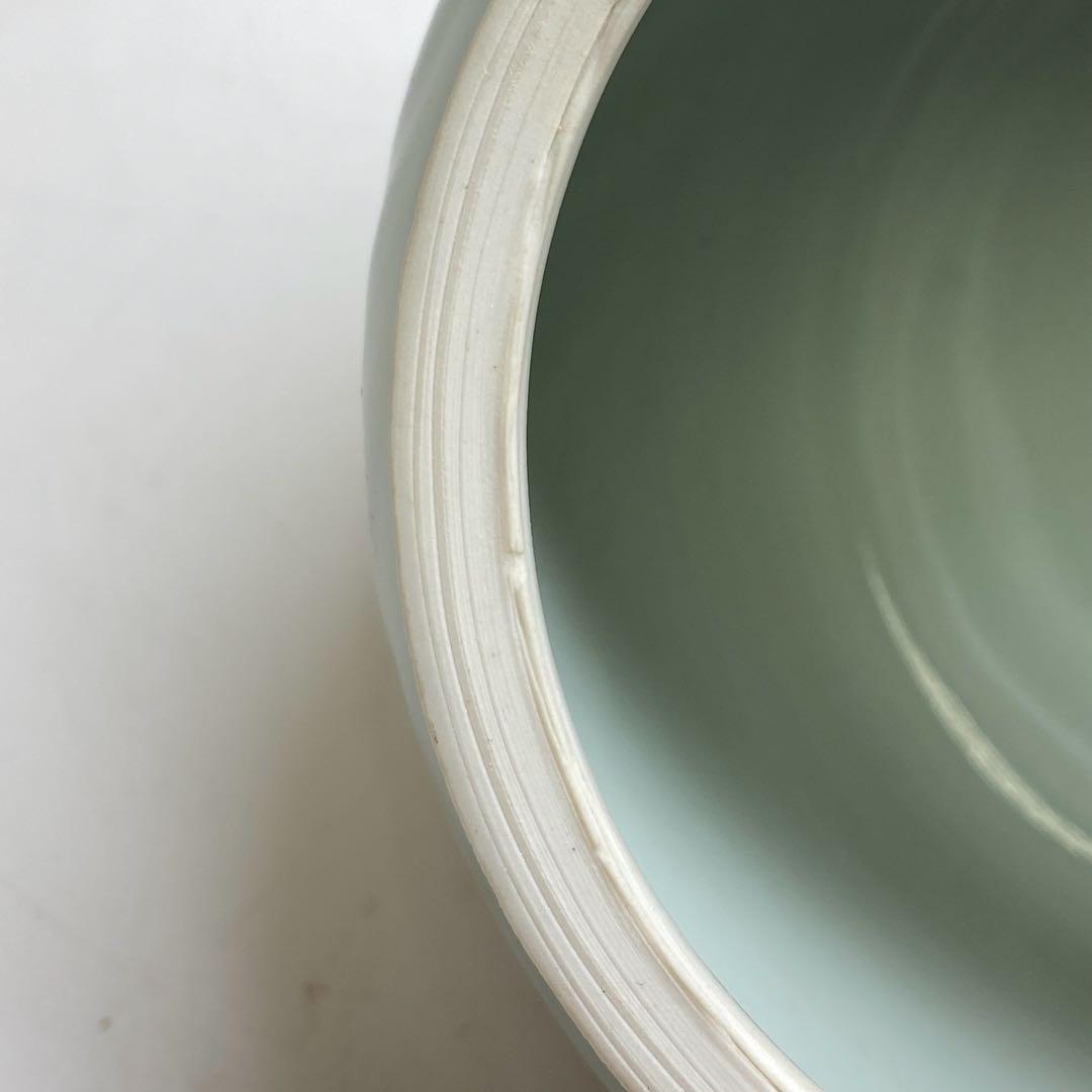 川瀬満之　白磁鶴文蓋物　共箱　直径約12cm 東N7-0910③