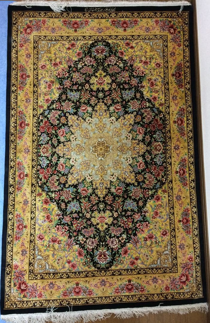 絨毯クムシルク手織り