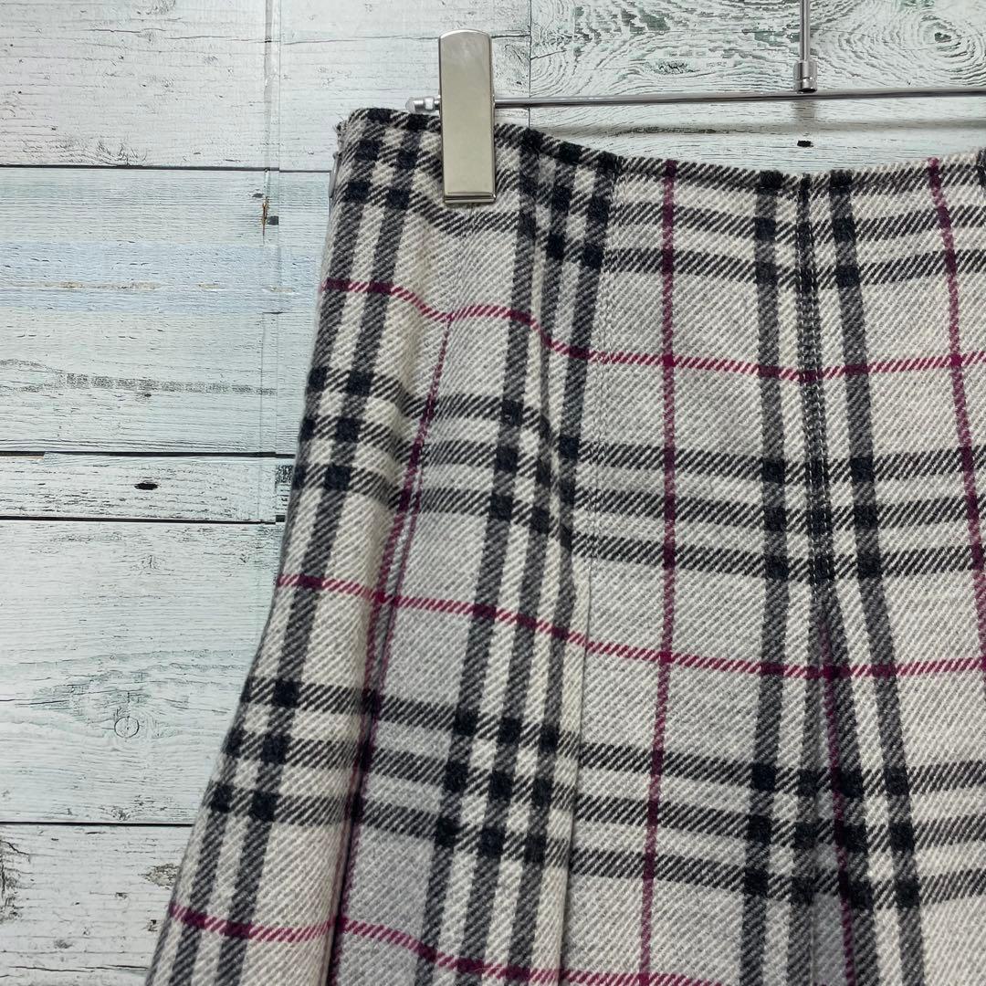 ☆未使用・タグ付☆バーバリーロンドン　ノバチェック柄タックスカート　アルパカ素材
