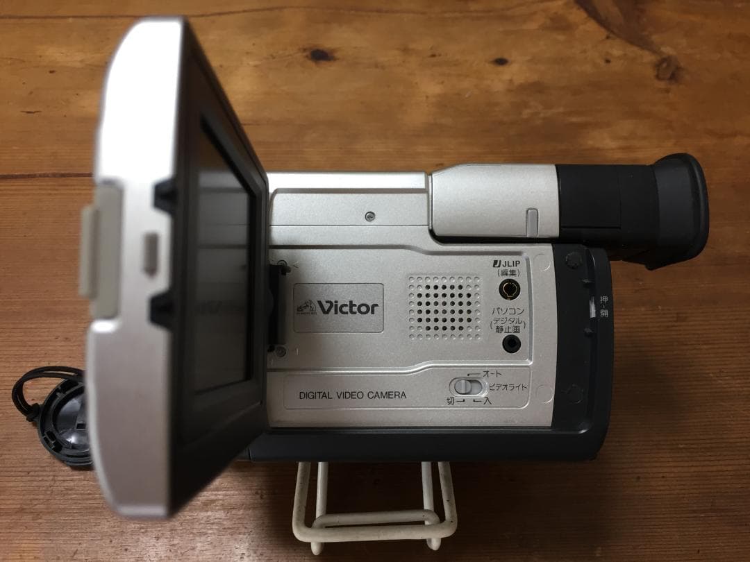 美品 撮影再生ダビングOK　VICTOR　GR-DVA10　付属品有　液晶大画面