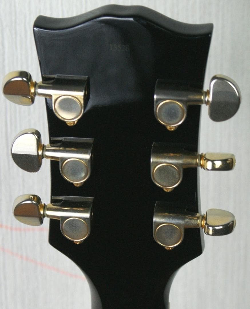 レア　ブラック　バッカス ＳＧ　ハムバッッキング３ピックアップ仕様　アーム付