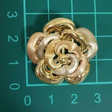 最安値 大ぶり K18ペンダントトップ 兼ブローチ ITALY 750