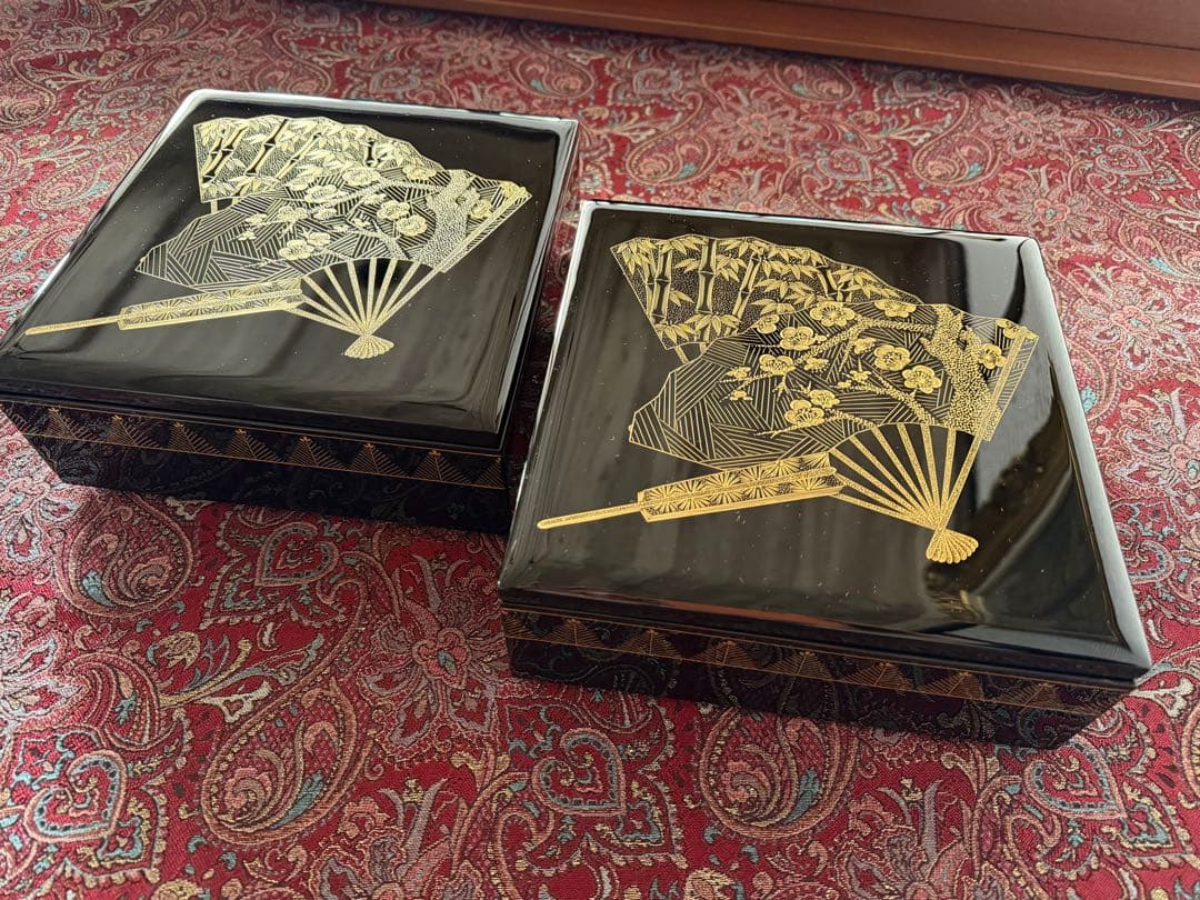 輪島塗（重要無形文化財）沈金二段重箱 重台付 木製共箱付き