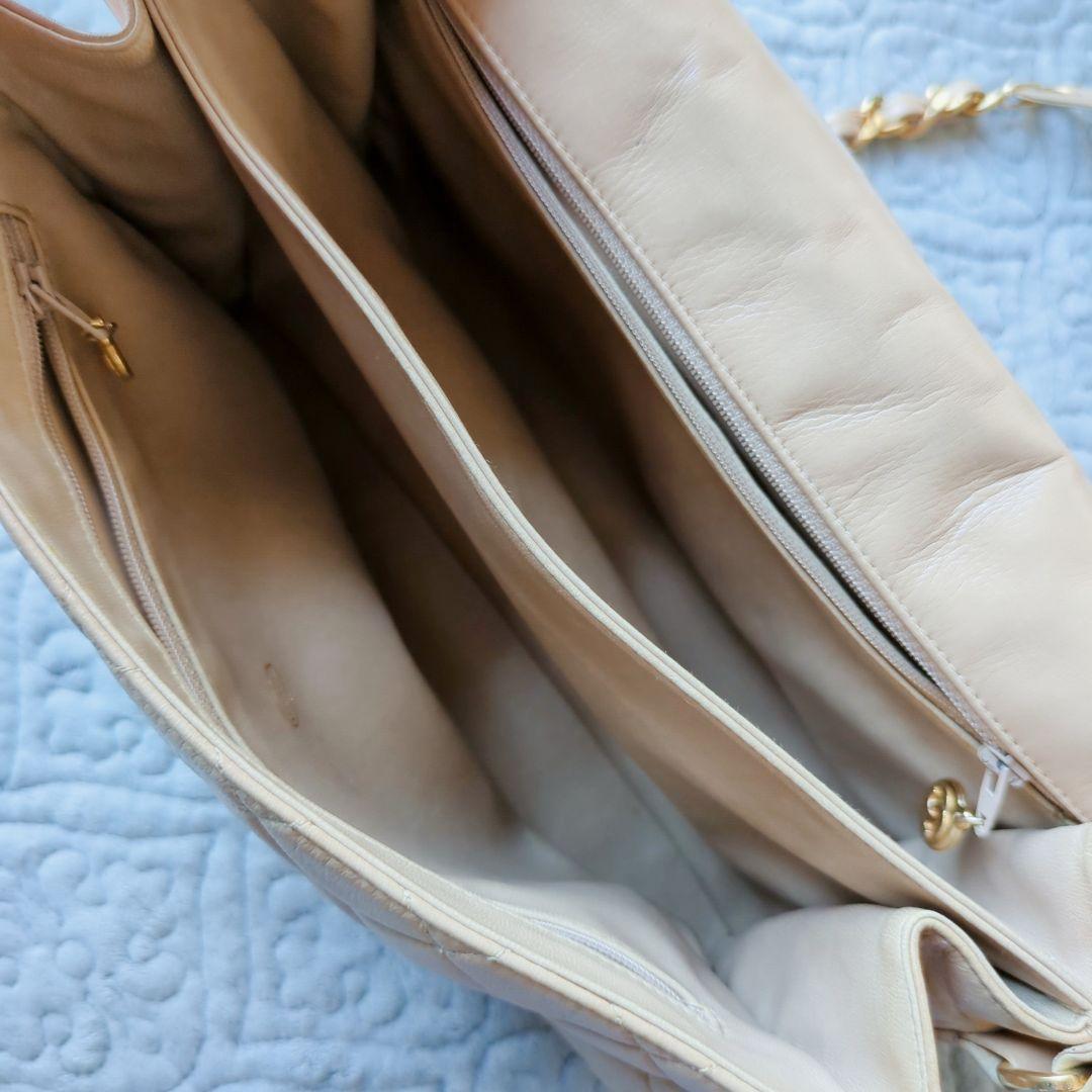 CHANEL シャネル キルティングショルダーバック ヴィンテージ　ベージュ