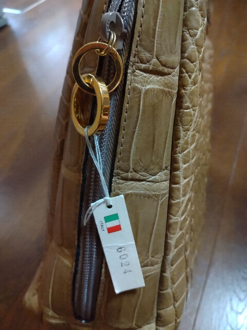 クロコダイル　ハンドバック　肩掛け　大きめサイズ