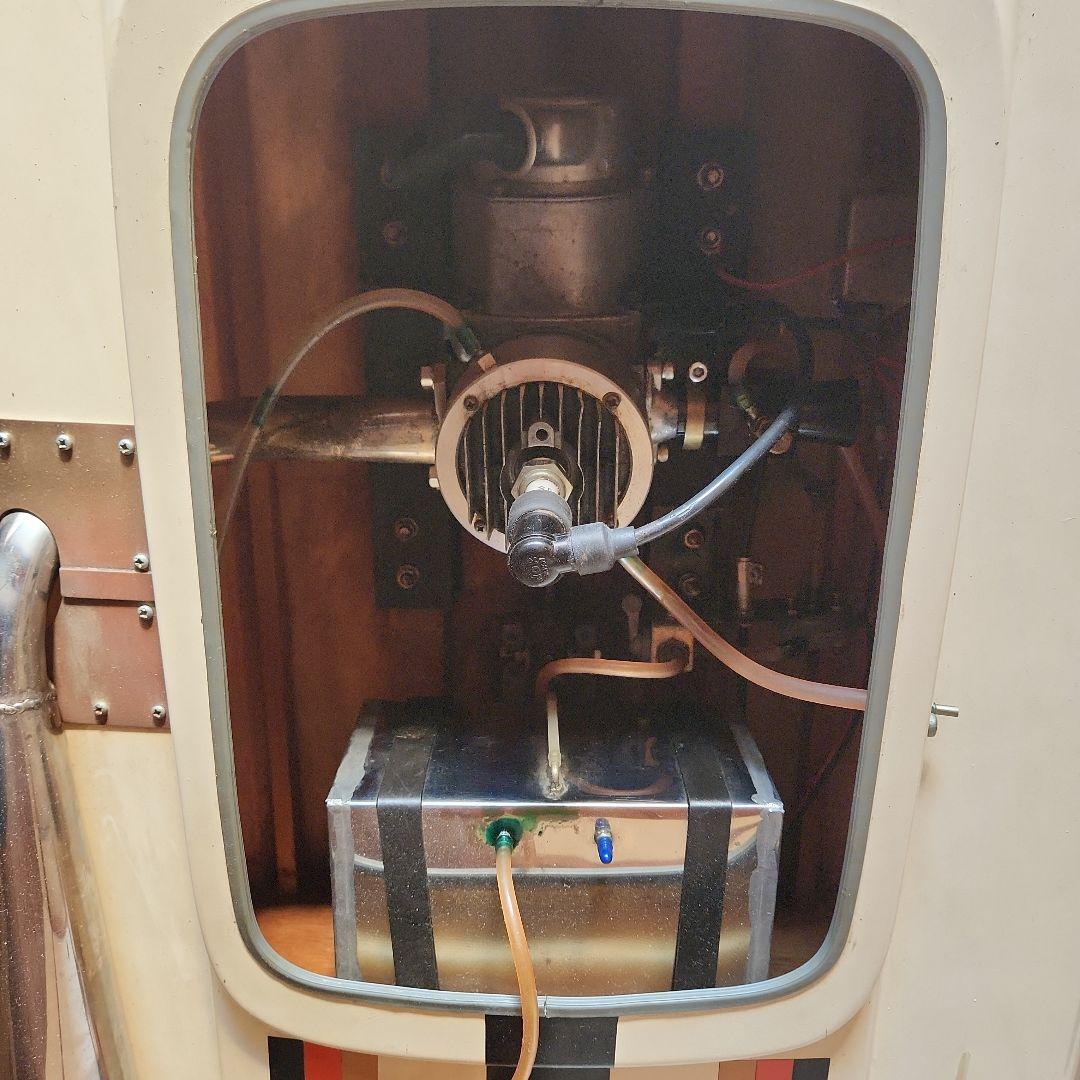 大型ラジコンボート、スチイ-ムエンジンボート4点